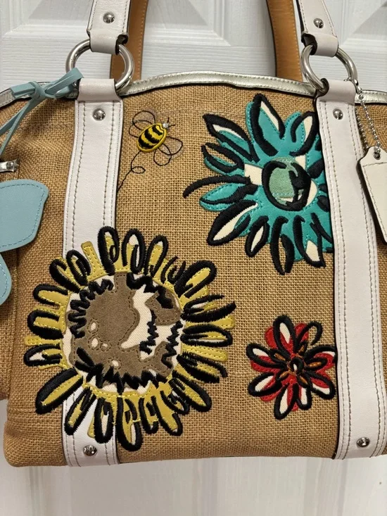 Coach VINTAGE Y2K LIMITED EDITION L053-9447 Straw Floral Bee/Butterfly Tote EUC - Picture 3 of 16